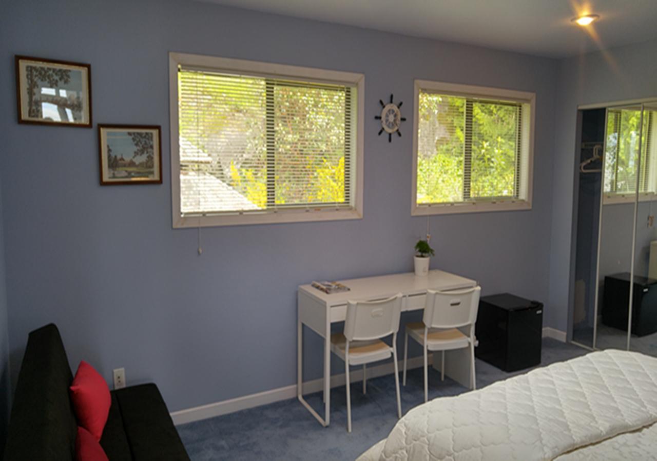 Sunshine Coast Treetop B&B Sechelt Bagian luar foto